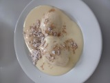 Alpský kynutý knedlík s vanilkovým krémem a skořicí